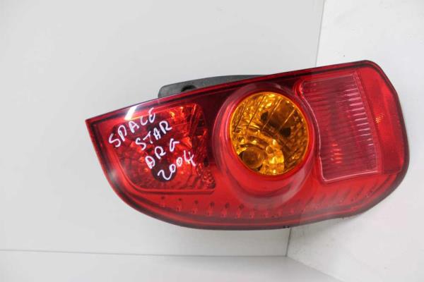 FEU ARRIERE GAUCHE MITSUBISHI - Vue 1